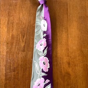 3/$25 Vintage Format Tie GUC